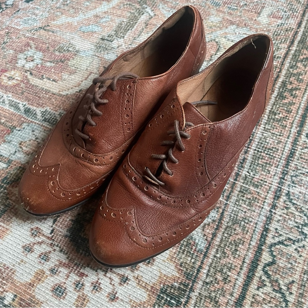 Clark’s Indigo Leather oxfords wingtip